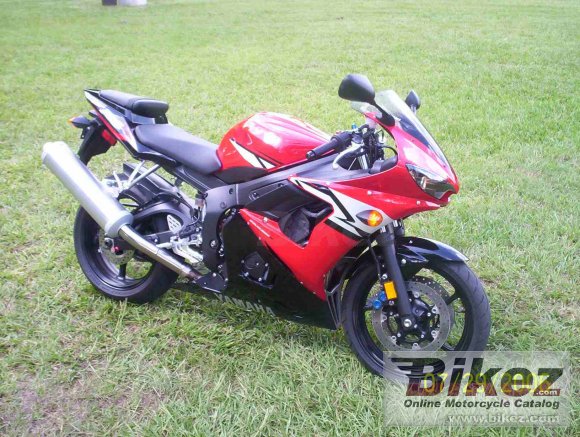 2004 Yamaha YZF-R6 photo